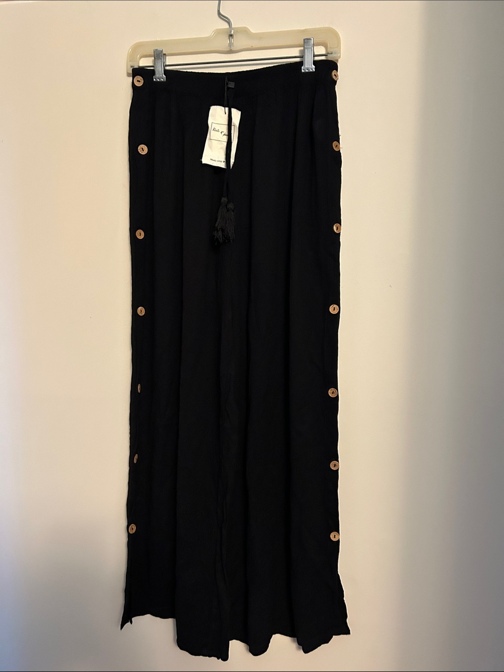 Kinli & Punch black button trimmed 100% rayon polazzo  pants size M new w/tags